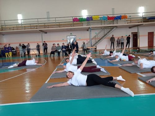 Байрякинки заслуженный отдых совмещают с гимнастикой
