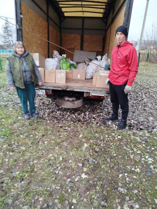Посылка не только с продуктами, но и с теплом