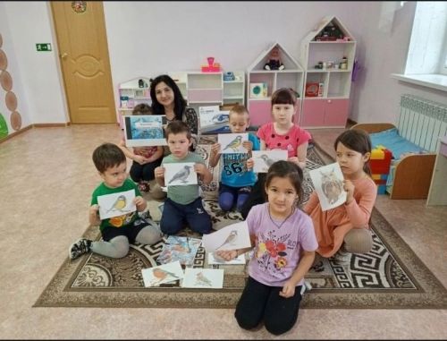 Пернатые друзья: увлекательное знакомство с зимующими птицами