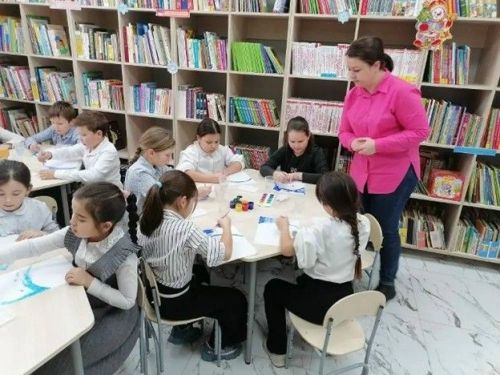 Зимние узоры на бумаге