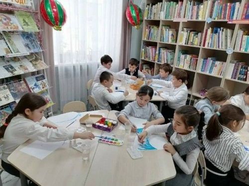 Зимние узоры на бумаге