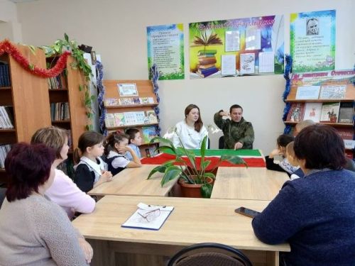 Встреча с героем: история флага и уроки мужества