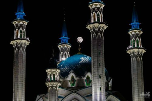 Раис Татарстана утвердил даты мусульманских праздников