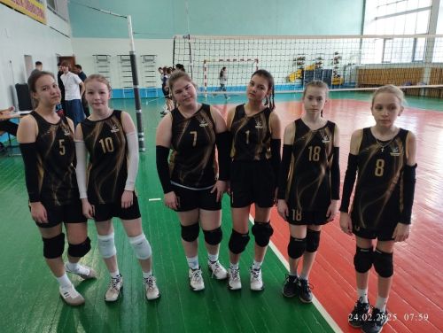 Команда „Уруссинка“ дебютировала на республиканском турнире по волейболу в Туймазах