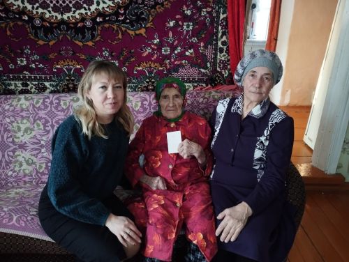 Тепло и уважение: вручение медалей ветеранам Ютазинского района