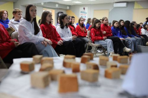 Ленинград навсегда останется в памяти городом-героем