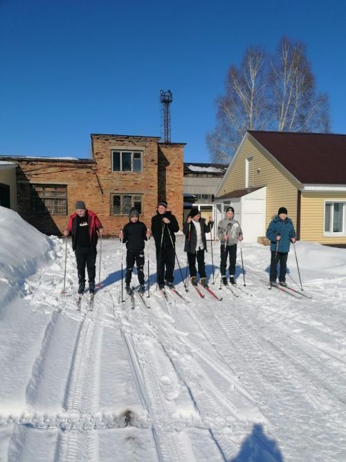 Укрепление здоровья с помощью лыжных прогулок на свежем воздухе