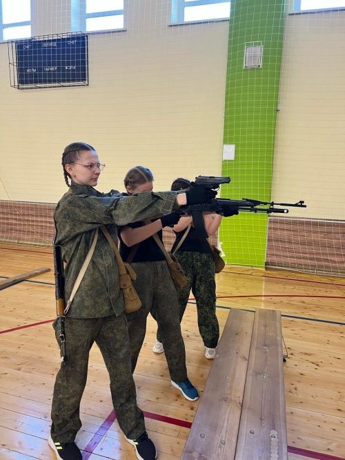 Военно-спортивное Первенство памяти Героя Советского Союза Фатиха Шарипова прошло в Уруссинской школе №3