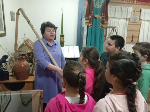 Увлекательная экскурсия в Каракашлинский музей для школьников