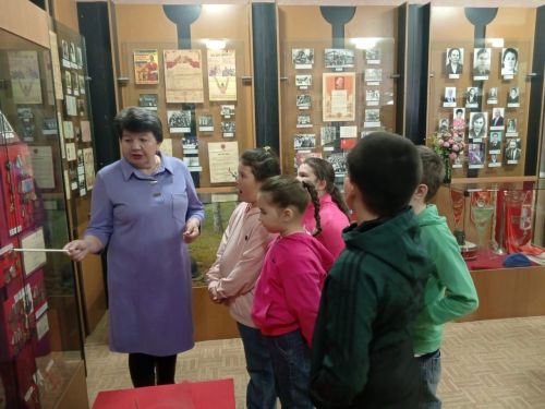 Увлекательная экскурсия в Каракашлинский музей для школьников