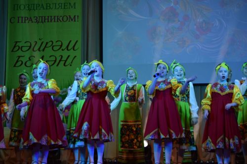 Ютазинцы рукоплескали первому весеннему празднику