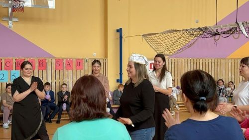 Яркий праздник в честь 8 Марта в Ютазинской школе