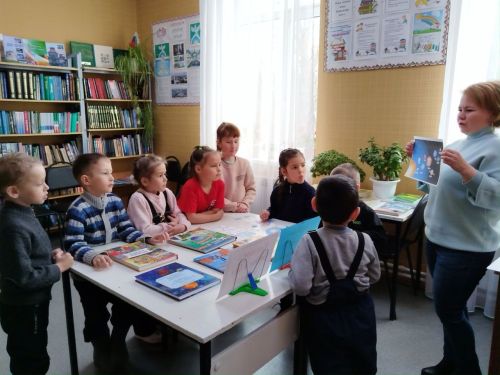 День космонавтики в библиотеке для детей