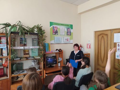 Интеллектуальный квиз «Это просто космос» в сельской библиотеке
