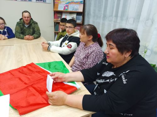 В Каракашлинской библиотеке прошла важная встреча для молодежи