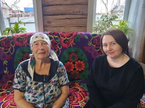 Волонтеры культуры посетили мать защитника Родины в Каракашлах