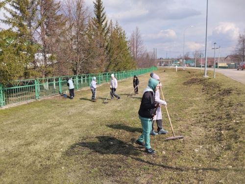 Экологический субботник в Байрякинской школе