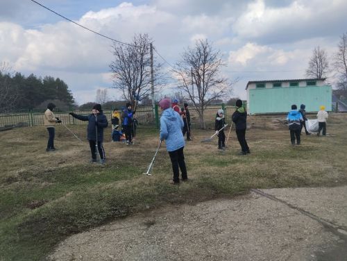 Экологический субботник в Байрякинской школе