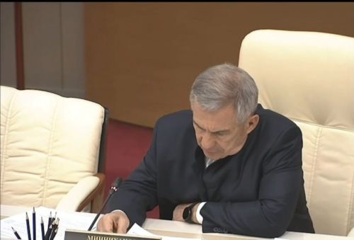 Рустам Минниханов дал ряд поручений в преддверии 80-летия Победы в ВОВ