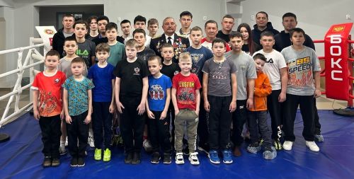 Боксёры встретились с ветераном ФСБ