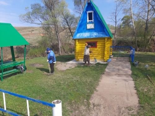 Байряки-Тамакский СДК и библиотека провели экологический субботник «Чистый Родник»