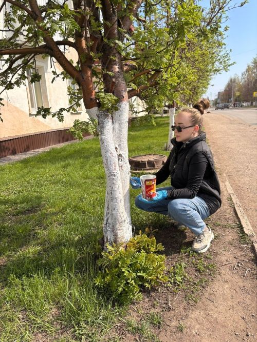Педагоги Уруссинской школы № 2 приняли участие во Всероссийском субботнике