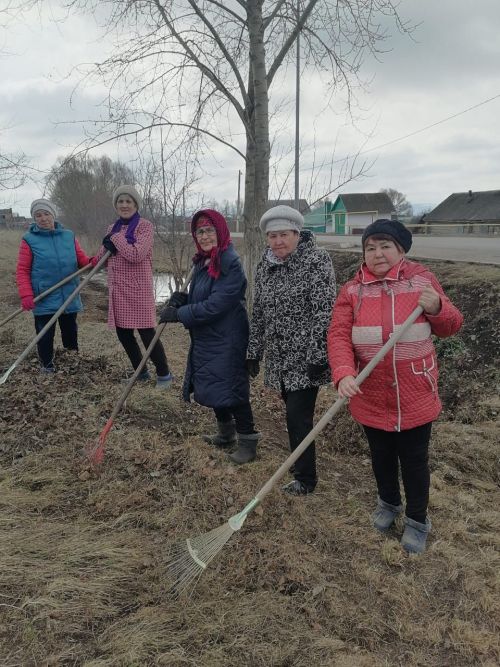 В Старых Уруссу стартовала экологическая акция по благоустройству родника «Исмагыйль»