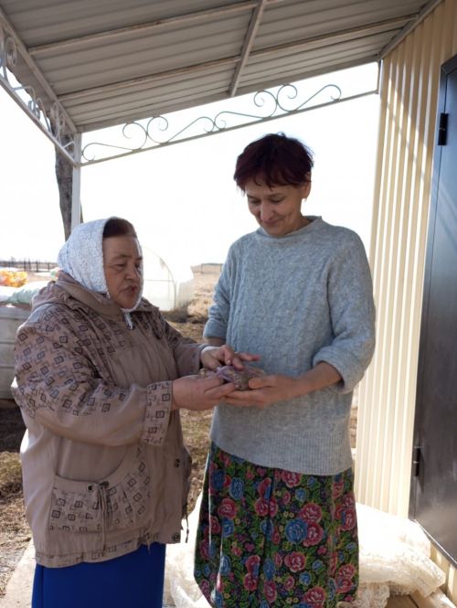 В селе Каклы-Куль прошла акция по раздаче семян для посева