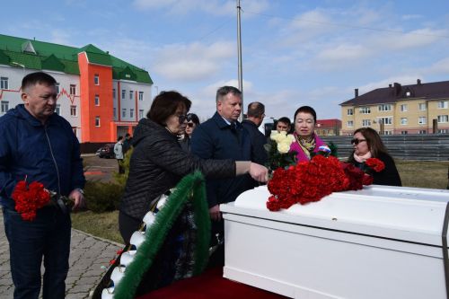 Ютазинцы попрощались со своим славным сыном