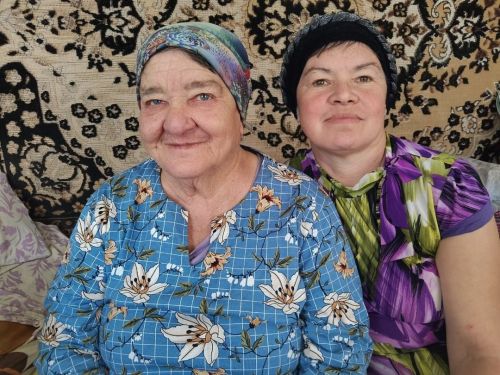 Визит к семье героя
