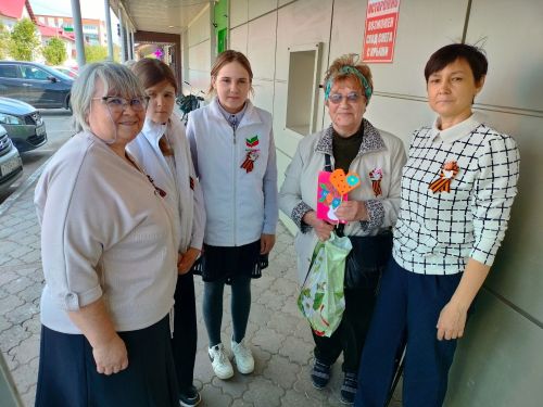 Акция «Поздравления детей войны на дому»