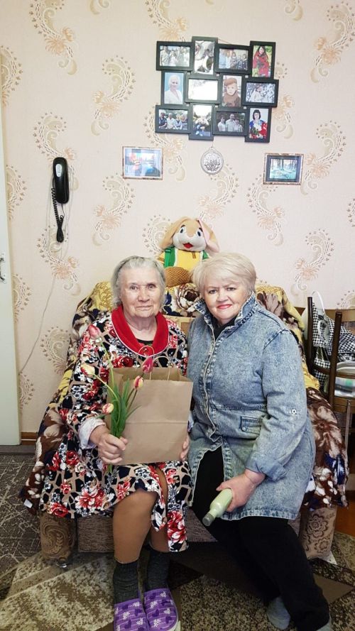 Активисты ТОС Ютазинского района поздравили ветеранов и детей войны с Днём Победы