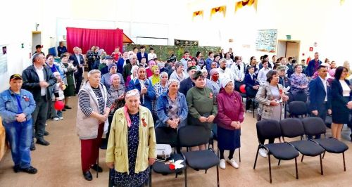 В Старом Каразерике отметили 80-летие Великой Победы и открыли обелиск труженикам тыла