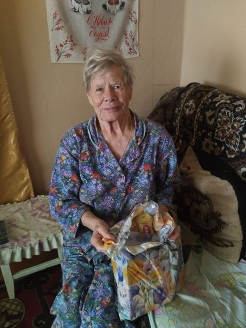 Активисты ТОС Ютазинского района поздравили ветеранов и детей войны с Днём Победы