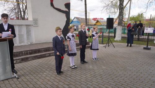 Онытмыйк без Җиңү батырларын, алар өчен үлем юк җирдә!