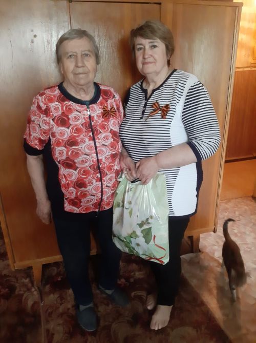 Активисты ТОС Ютазинского района поздравили ветеранов и детей войны с Днём Победы
