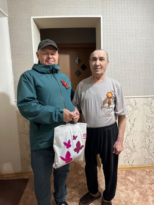 Активисты ТОС Ютазинского района поздравили ветеранов и детей войны с Днём Победы