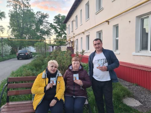 Активисты ТОС Ютазинского района поздравили ветеранов и детей войны с Днём Победы