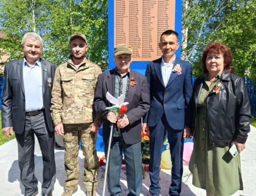 В Старом Каразерике отметили 80-летие Великой Победы и открыли обелиск труженикам тыла
