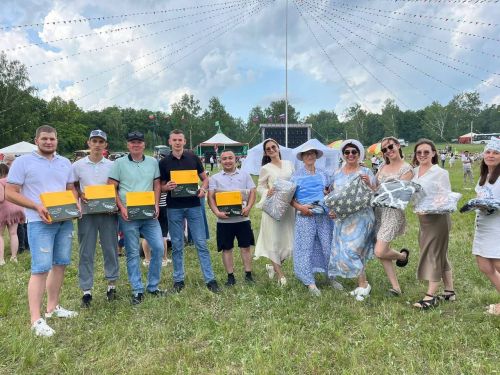 Богатыри Старых Уруссу показали себя на сабантуе