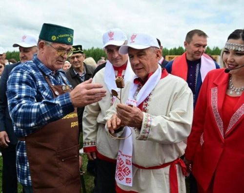 Рустам Минниханов назвал праздник Уяв символом единства и дружбы народов Татарстана