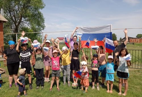 «Сердце России»: праздничная акция ко Дню России