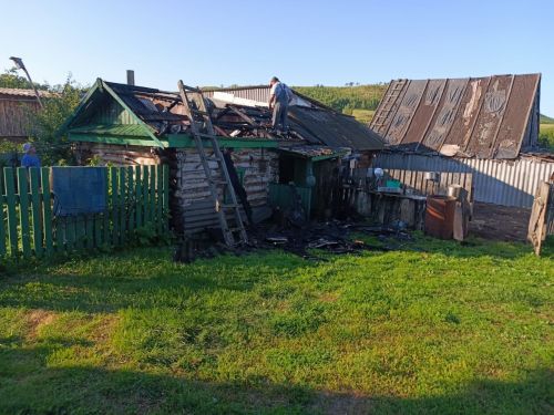Пожар в Старых Уруссу: добровольцы предотвратили большую трагедию