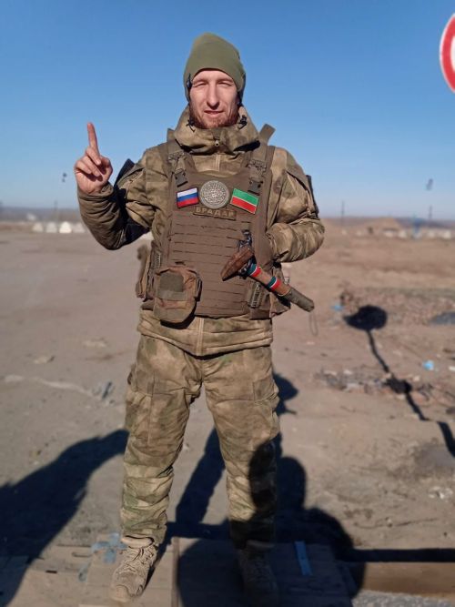 Коня на скаку перегонит