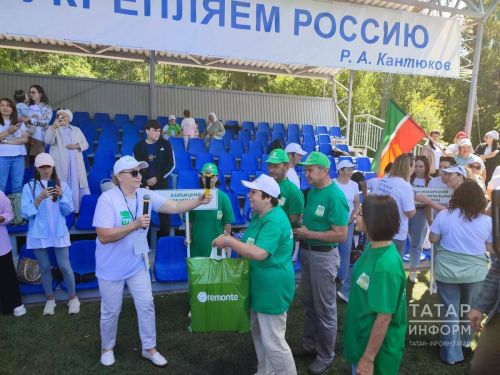 Айдар Салимгараев поздравил журналистов на сабантуе