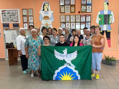Волонтеры села Абсалямово встретились с земляком-героем