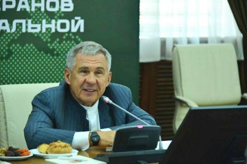 Минниханов запустил обучающую программу «Батырлар»