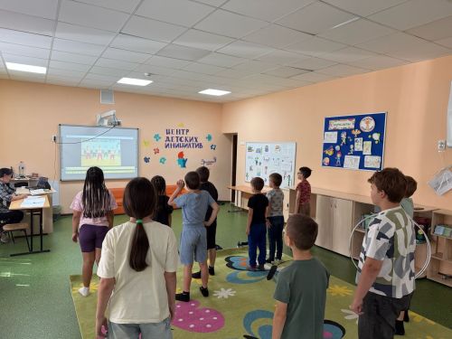 Пришкольный лагерь: Смех, творчество и дружба!