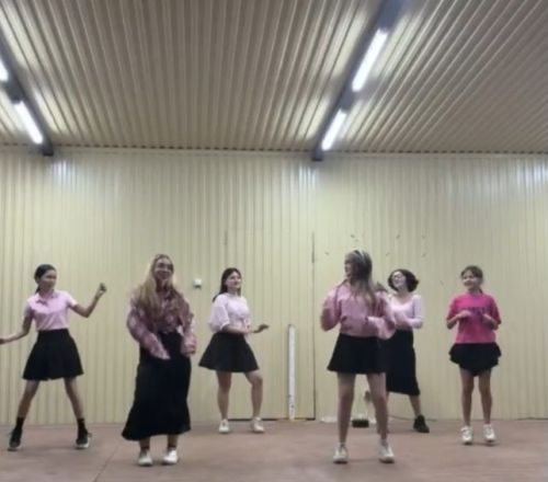 Юные таланты покорили зрителей на отчетном концерте в лагере «Дубравушка»