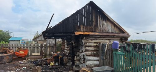 Пожарные оперативно ликвидировали возгорание бани в селе Кряш-Буляк